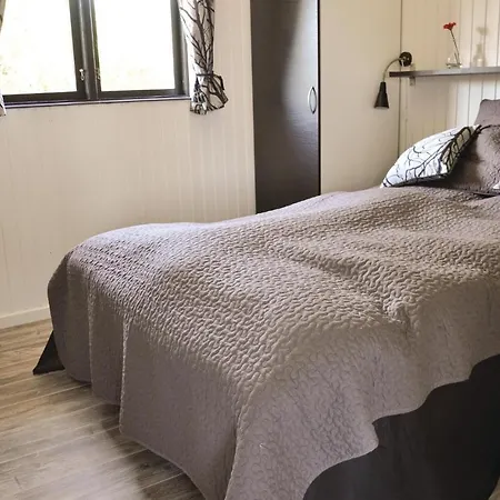 Gorgeous In Augustenborg With Wifi * Asserballeskov